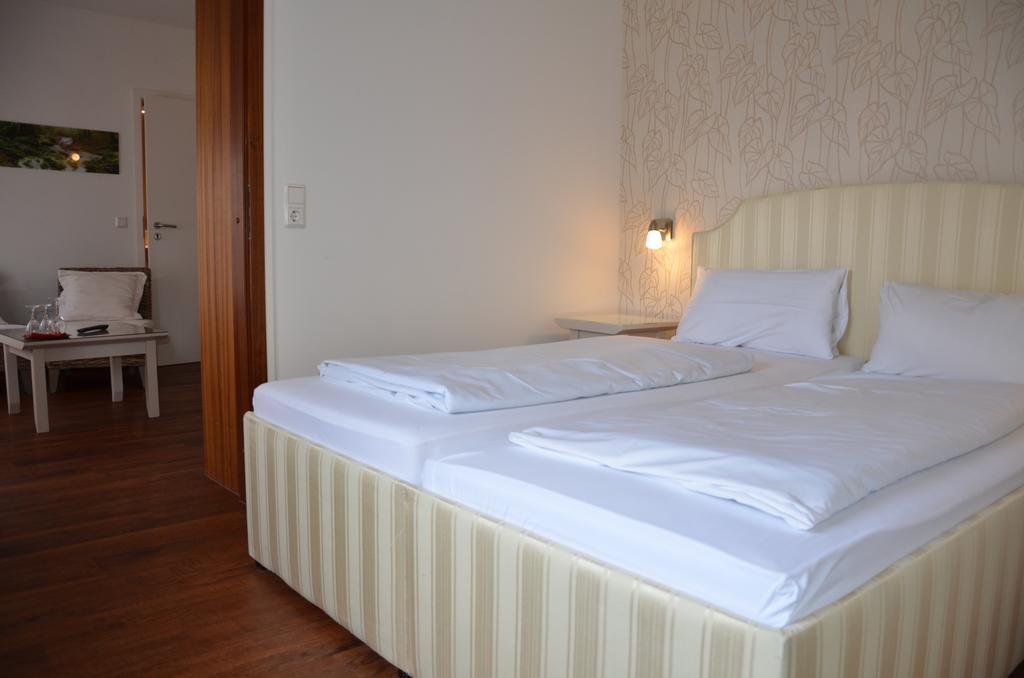 Hotel Am Nordkreuz Харрисле Экстерьер фото